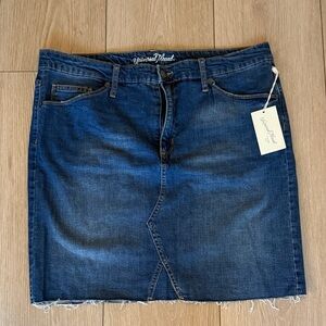 Universal Thread Dark Blue Denim Mini Skirt Frayed Raw Hem NWT Capsule Sz 18
